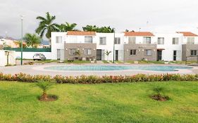 Modern Pool Side 3 Bedroom House, Puerto Vallarta